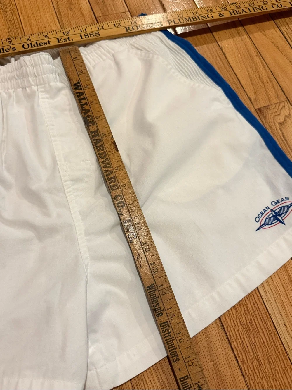 VTG Sears Men’s Store Ocean Gear White Swim  Shorts Blue Side Panels